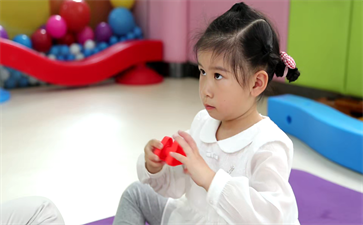 5歲孩子說(shuō)話不清楚怎么訓(xùn)練？
